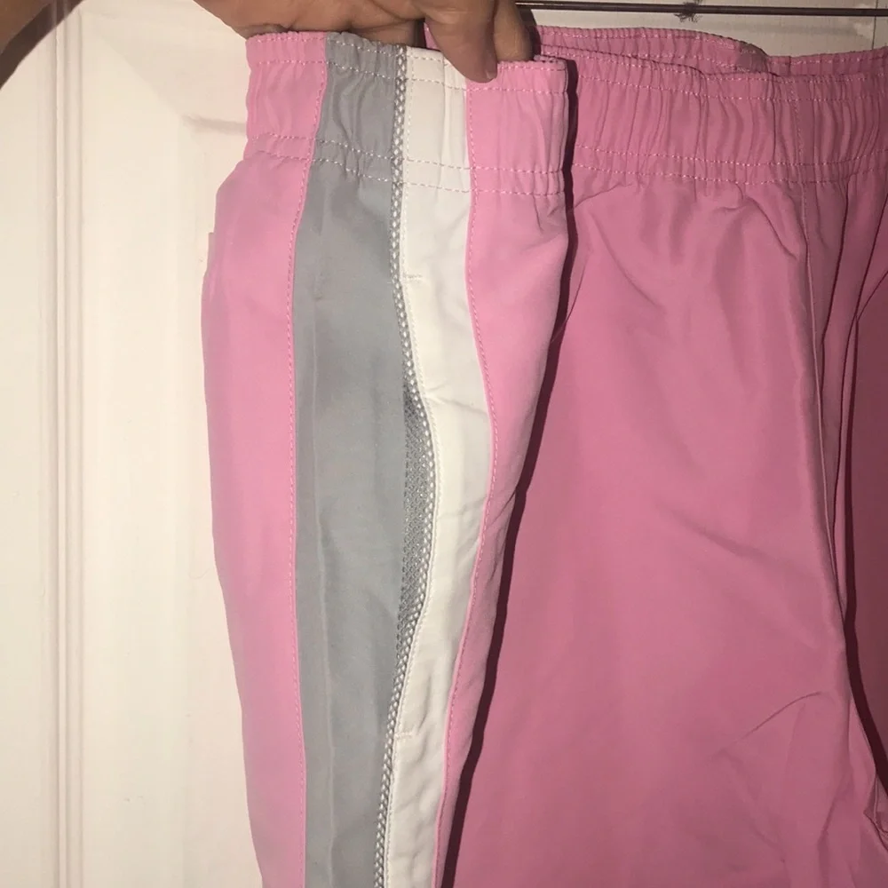 NWT Women’s Reebok Shorts - Picture 5 of 9